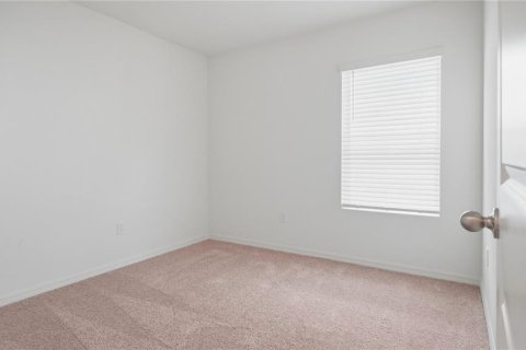 House in Haines City, Florida 4 bedrooms, 151.99 sq.m. № 2209759 - photo 23