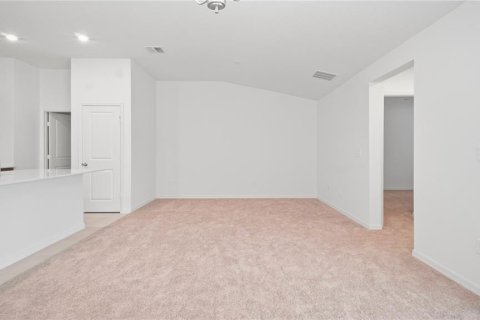 House in Haines City, Florida 4 bedrooms, 151.99 sq.m. № 2209759 - photo 28