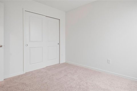 House in Haines City, Florida 4 bedrooms, 151.99 sq.m. № 2209759 - photo 21