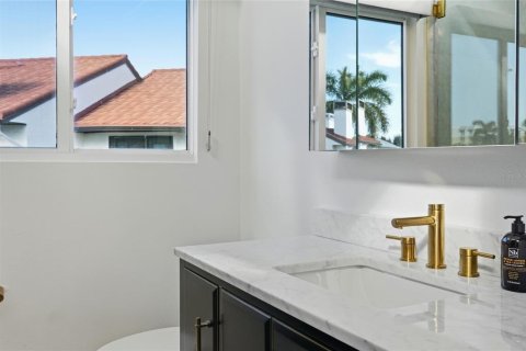 Touwnhouse à vendre à Sarasota, Floride: 3 chambres, 206.52 m2 № 2356749 - photo 28