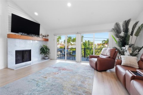 Touwnhouse à vendre à Sarasota, Floride: 3 chambres, 206.52 m2 № 2356749 - photo 4