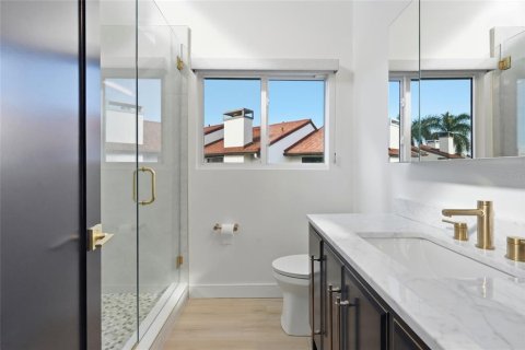 Touwnhouse à vendre à Sarasota, Floride: 3 chambres, 206.52 m2 № 2356749 - photo 17