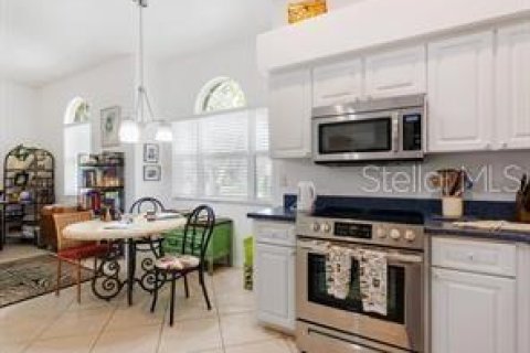 House in Sarasota, Florida 2 bedrooms, 140.56 sq.m. № 1852537 - photo 11