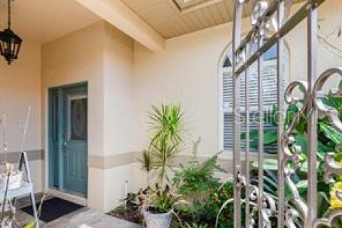 House in Sarasota, Florida 2 bedrooms, 140.56 sq.m. № 1852537 - photo 4