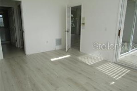 House in Sarasota, Florida 2 bedrooms, 140.56 sq.m. № 1852537 - photo 8