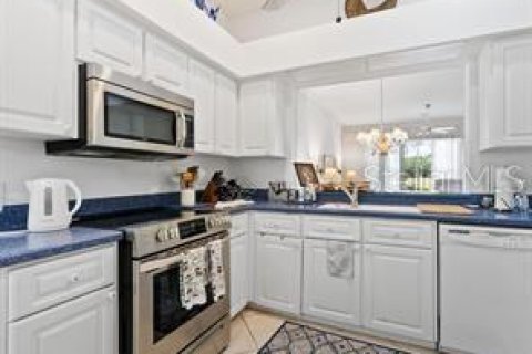 House in Sarasota, Florida 2 bedrooms, 140.56 sq.m. № 1852537 - photo 13