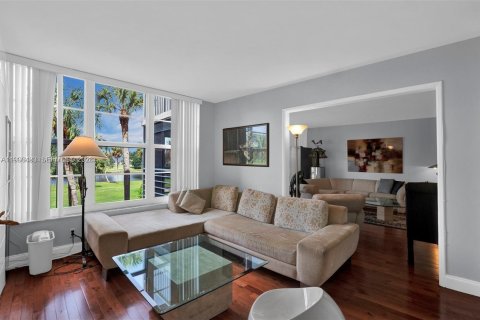 Condominio en alquiler en Pompano Beach, Florida, 3 dormitorios, 144.93 m2 № 2058429 - foto 2