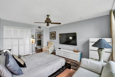 Condominio en alquiler en Pompano Beach, Florida, 3 dormitorios, 144.93 m2 № 2058429 - foto 1