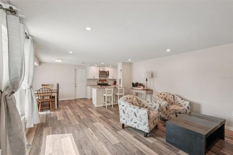 House in Venice, Florida 3 bedrooms, 144.09 sq.m. № 1785464 - photo 3
