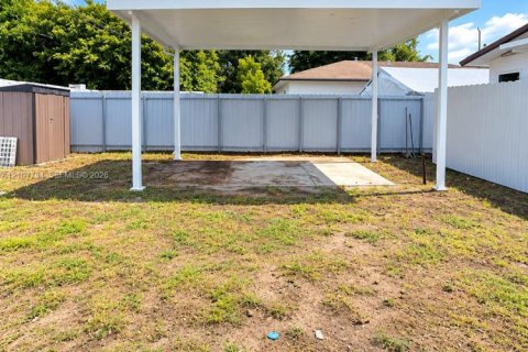 Villa ou maison à Miami, Floride 3 chambres, 93.55 m2 № 2426180