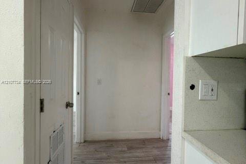 Villa ou maison à vendre à Miami, Floride: 3 chambres, 93.55 m2 № 2426180 - photo 28