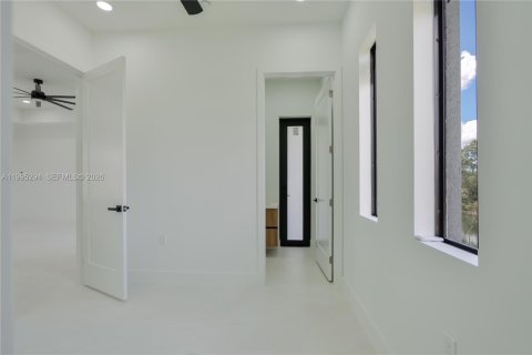 Casa en venta en Cape Coral, Florida, 4 dormitorios, 157.1 m2 № 2064599 - foto 17