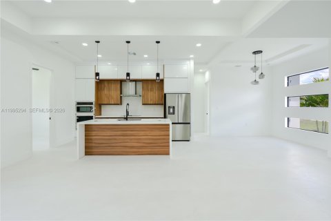 Casa en venta en Cape Coral, Florida, 4 dormitorios, 157.1 m2 № 2064599 - foto 3