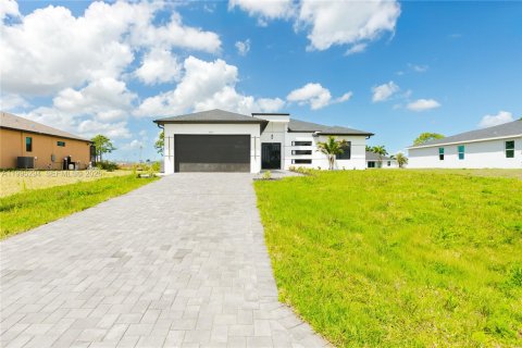 Casa en Cape Coral, Florida 4 dormitorios, 157.1 m2 № 2064599