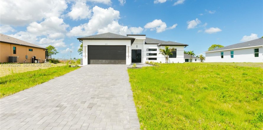 Casa en Cape Coral, Florida 4 dormitorios, 157.1 m2 № 2064599