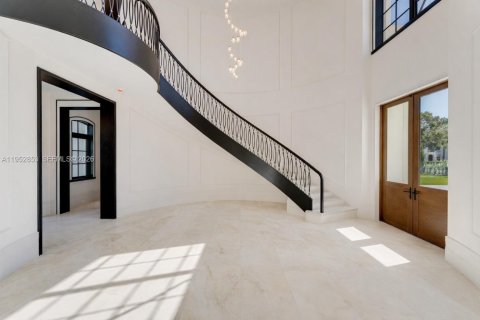 House in Pinecrest, Florida 7 bedrooms, 895.95 sq.m. № 2020068 - photo 3