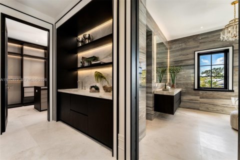 House in Pinecrest, Florida 7 bedrooms, 895.95 sq.m. № 2020068 - photo 29