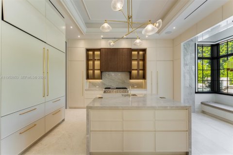 House in Pinecrest, Florida 7 bedrooms, 895.95 sq.m. № 2020068 - photo 8