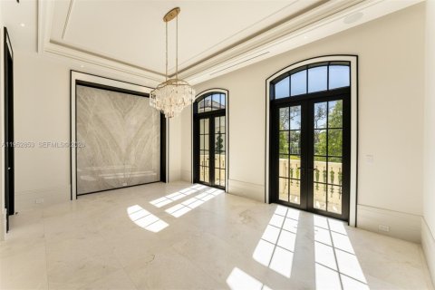 House in Pinecrest, Florida 7 bedrooms, 895.95 sq.m. № 2020068 - photo 5