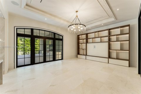 House in Pinecrest, Florida 7 bedrooms, 895.95 sq.m. № 2020068 - photo 9