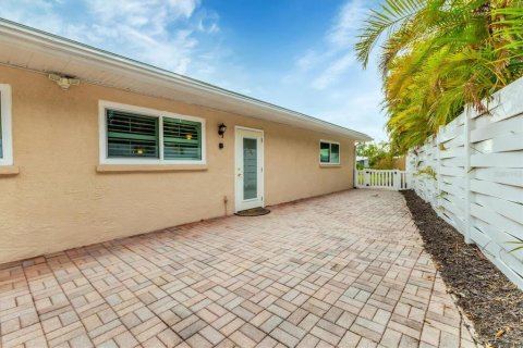 Villa ou maison à vendre à Sarasota, Floride: 3 chambres, 173.54 m2 № 1916180 - photo 30