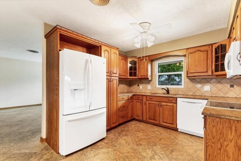 Villa ou maison à vendre à Sarasota, Floride: 3 chambres, 173.54 m2 № 1916180 - photo 12