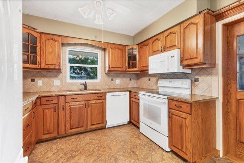 Villa ou maison à vendre à Sarasota, Floride: 3 chambres, 173.54 m2 № 1916180 - photo 13