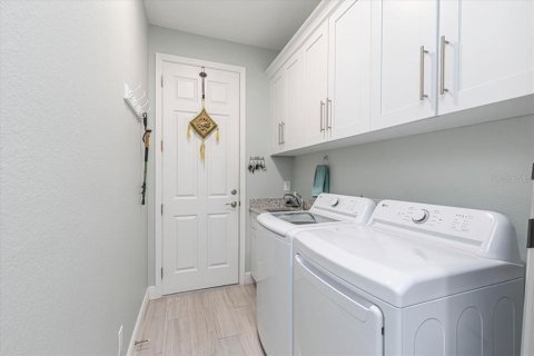 Villa ou maison à vendre à Punta Gorda, Floride: 4 chambres, 195.19 m2 № 2155724 - photo 16