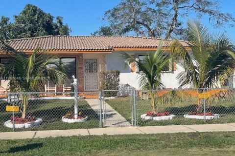 Дом в Майами, Флорида 1 комната, 145.3м2 № 2009883