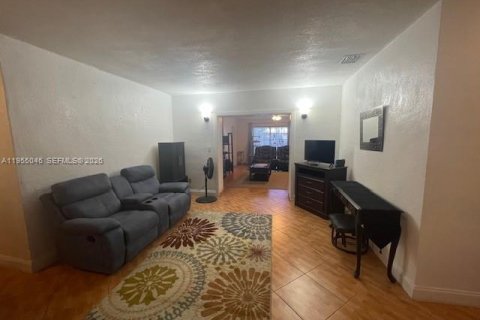 Купить виллу или дом в Майами, Флорида 1 комната, 145.3м2, № 2009883 - фото 15