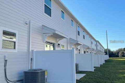 Touwnhouse à louer à Kissimmee, Floride: 3 chambres, 155.52 m2 № 2111075 - photo 17