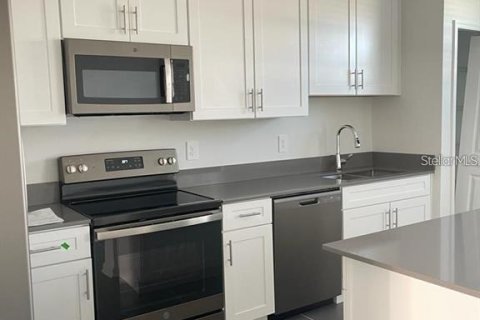 Touwnhouse à louer à Kissimmee, Floride: 3 chambres, 155.52 m2 № 2111075 - photo 5