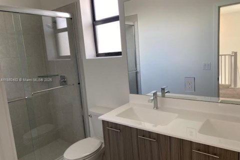 Casa en alquiler en Miramar, Florida, 4 dormitorios, 251.21 m2 № 1948257 - foto 22
