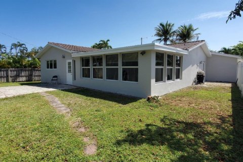 House in Boca Raton, Florida 3 bedrooms, 177.26 sq.m. № 1159824 - photo 1