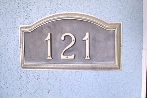 Casa en venta en Frostproof, Florida, 3 dormitorios, 176.79 m2 № 2156720 - foto 2