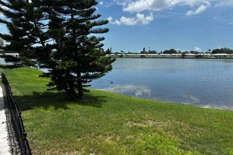 Villa ou maison à vendre à Pinellas Park, Floride: 2 chambres, 107.21 m2 № 2283278 - photo 17