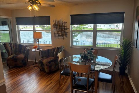 Villa ou maison à vendre à Pinellas Park, Floride: 2 chambres, 107.21 m2 № 2283278 - photo 8