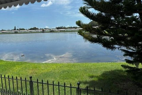 Villa ou maison à vendre à Pinellas Park, Floride: 2 chambres, 107.21 m2 № 2283278 - photo 18