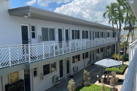 Condo in Miami Beach, Florida  № 1830634 - photo 3