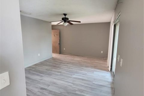 Copropriété à vendre à Tampa, Floride: 2 chambres, 87.33 m2 № 1919379 - photo 7