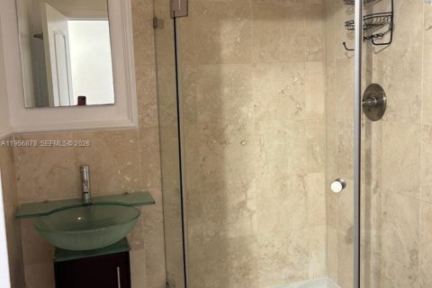 Casa en alquiler en Surfside, Florida, 3 dormitorios, 142.14 m2 № 2010813 - foto 14