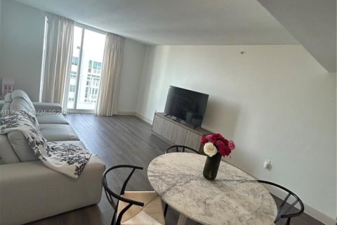 Condo in Miami, Florida, 1 bedroom  № 2028820 - photo 6