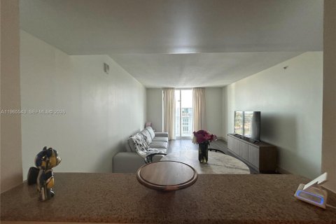 Condo in Miami, Florida, 1 bedroom  № 2028820 - photo 8