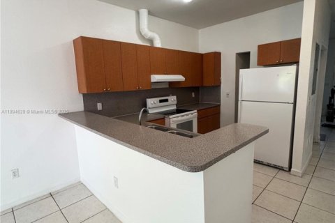 Appartement à louer à North Miami Beach, Floride: 2 chambres, 92.9 m2 № 1952279 - photo 12