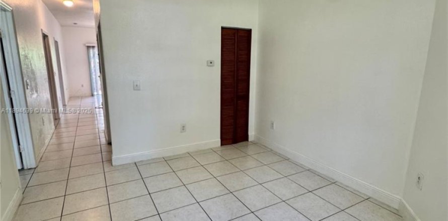 Appartement à North Miami Beach, Floride 2 chambres, 92.9 m2 № 1952279