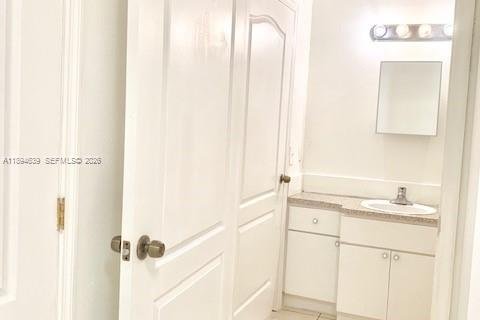 Снять в аренду квартиру в Норт-Майами-Бич, Флорида 2 спальни, 92.9м2, № 1952279 - фото 19