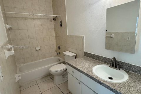 Appartement à louer à North Miami Beach, Floride: 2 chambres, 92.9 m2 № 1952279 - photo 7