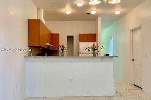 Снять в аренду квартиру в Норт-Майами-Бич, Флорида 2 спальни, 92.9м2, № 1952279 - фото 24