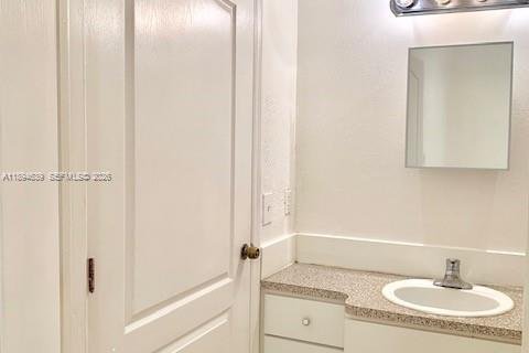 Снять в аренду квартиру в Норт-Майами-Бич, Флорида 2 спальни, 92.9м2, № 1952279 - фото 20