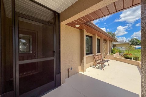 Villa ou maison à vendre à Spring Hill, Floride: 2 chambres, 159.14 m2 № 1910972 - photo 2